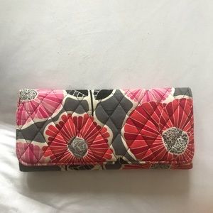 vera bradley trifold wallet